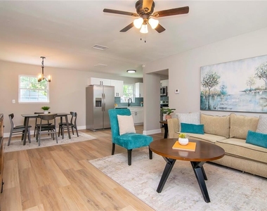 3708 W Tyson Avenue - Photo Thumbnail 9
