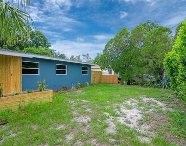 3708 W Tyson Avenue - Photo Thumbnail 3