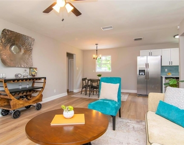 3708 W Tyson Avenue - Photo Thumbnail 8