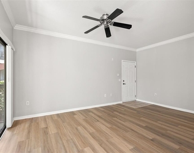 2200 Tuscany Trace - Photo Thumbnail 3