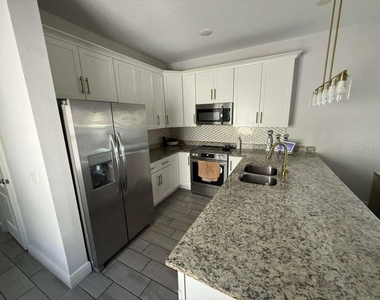 408 Finley Avenue - Photo Thumbnail 9