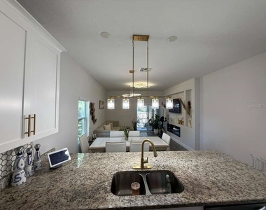 408 Finley Avenue - Photo Thumbnail 16