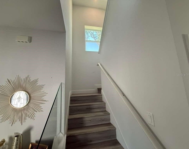 408 Finley Avenue - Photo Thumbnail 21