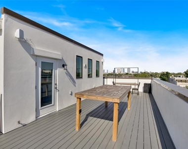 2506 W Cleveland Street - Photo Thumbnail 30