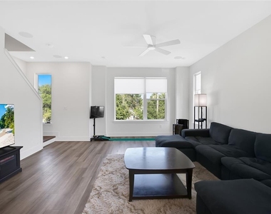 2506 W Cleveland Street - Photo Thumbnail 9