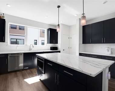 2506 W Cleveland Street - Photo Thumbnail 3