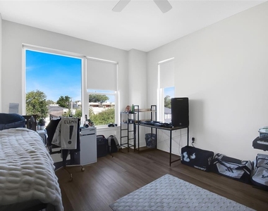 2506 W Cleveland Street - Photo Thumbnail 15
