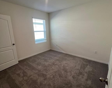 631 Park Place Boulevard - Photo Thumbnail 15