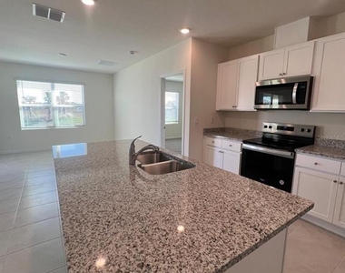 631 Park Place Boulevard - Photo Thumbnail 22