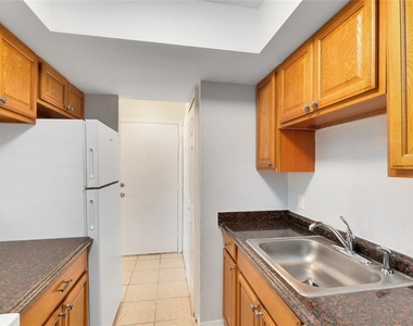 1040 S Buena Vista Drive - Photo Thumbnail 4