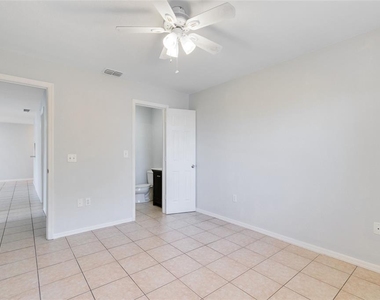 1040 S Buena Vista Drive - Photo Thumbnail 8