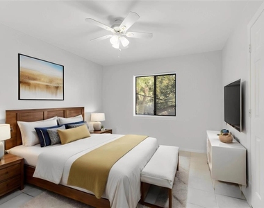 1040 S Buena Vista Drive - Photo Thumbnail 4
