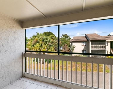 1040 S Buena Vista Drive - Photo Thumbnail 7