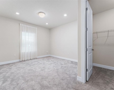 9242 Hanging Vine Court - Photo Thumbnail 34
