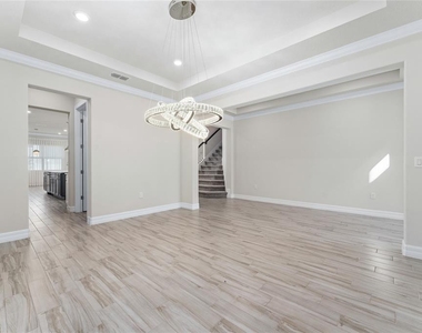 9242 Hanging Vine Court - Photo Thumbnail 14