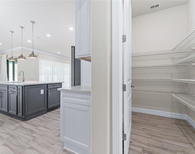 9242 Hanging Vine Court - Photo Thumbnail 25