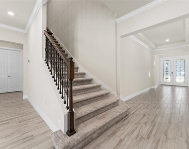 9242 Hanging Vine Court - Photo Thumbnail 17