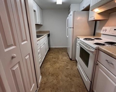 6110 Curry Ford Road - Photo Thumbnail 10