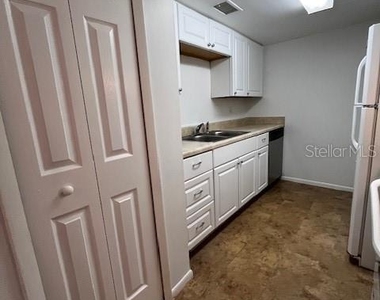 6110 Curry Ford Road - Photo Thumbnail 11
