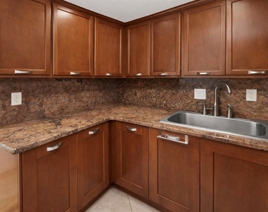 4407 S Semoran Boulevard - Photo Thumbnail 4