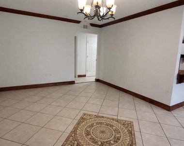 4407 S Semoran Boulevard - Photo Thumbnail 6