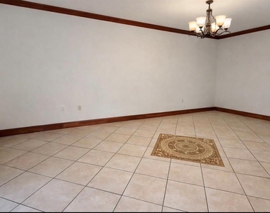 4407 S Semoran Boulevard - Photo Thumbnail 7
