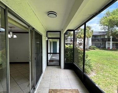 4407 S Semoran Boulevard - Photo Thumbnail 1