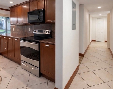 4407 S Semoran Boulevard - Photo Thumbnail 3