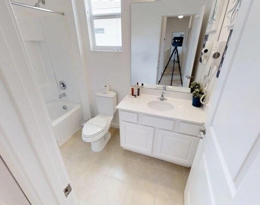 3810 Oakville Avenue - Photo Thumbnail 17