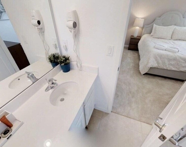 3810 Oakville Avenue - Photo Thumbnail 12