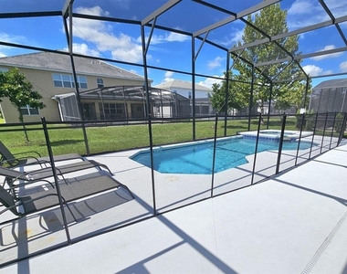 3810 Oakville Avenue - Photo Thumbnail 1