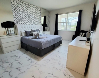 3810 Oakville Avenue - Photo Thumbnail 6