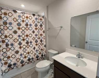 1221 Lexington Lane - Photo Thumbnail 25