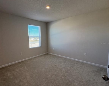 1221 Lexington Lane - Photo Thumbnail 27