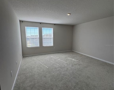 1221 Lexington Lane - Photo Thumbnail 19
