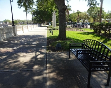123 Blue Point Way - Photo Thumbnail 4