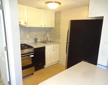 123 Blue Point Way - Photo Thumbnail 8