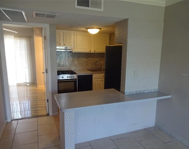 123 Blue Point Way - Photo Thumbnail 6
