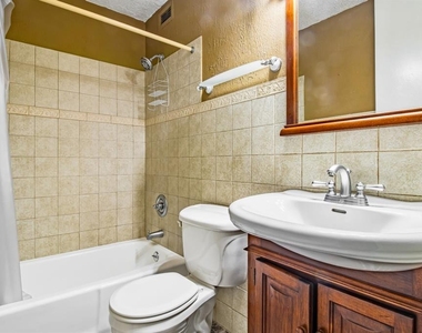 Cond. Laguna Gardens Ii 2 Ave. Laguna - Photo Thumbnail 14