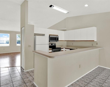 4241 Alamanda Boulevard - Photo Thumbnail 9