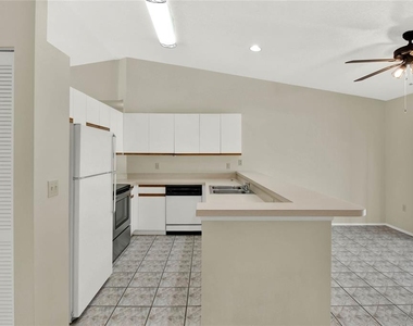4241 Alamanda Boulevard - Photo Thumbnail 8