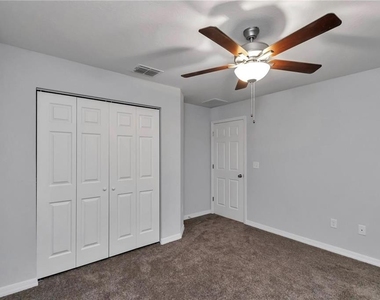 6711 Sw 64th Avenue - Photo Thumbnail 27