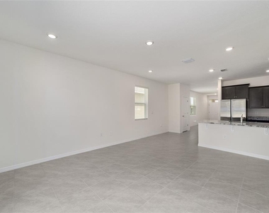 4111 Nw 44th Circle - Photo Thumbnail 14