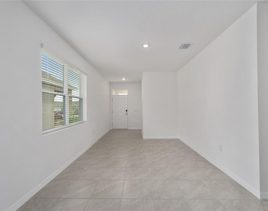 4111 Nw 44th Circle - Photo Thumbnail 10