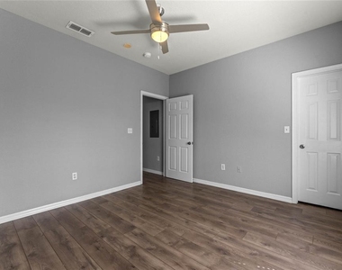 5501 Pga Boulevard - Photo Thumbnail 7
