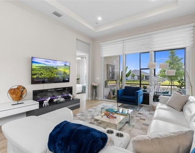 819 Liliana Drive - Photo Thumbnail 10