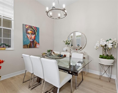 819 Liliana Drive - Photo Thumbnail 3