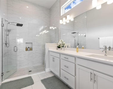 819 Liliana Drive - Photo Thumbnail 15