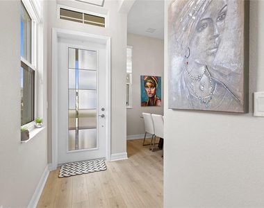 819 Liliana Drive - Photo Thumbnail 2