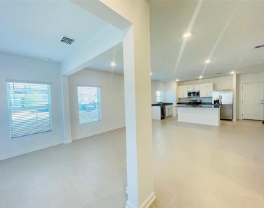 7333 Ivy Tendril Avenue - Photo Thumbnail 11